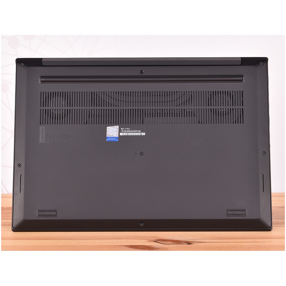 Lenovo ThinkPad P1 Gen 2 15" i7-9850H/32GB/1TB SSD NVMe/Quadro T1000/W11P - 14349